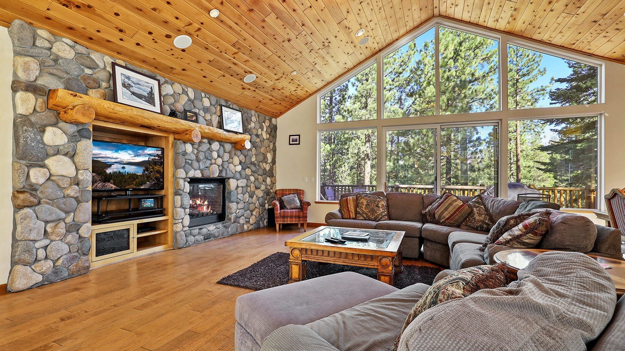 Photo of Bedroom in North Upper Truckee