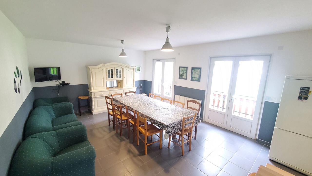 Photo of Livingroom in Jassat