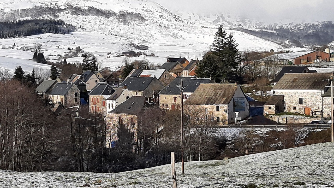 Photo of Others in Chambon-sur-Lac