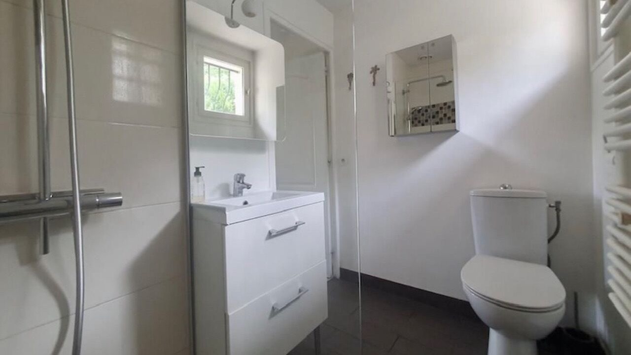 Photo of Bathroom in Camp De Satory