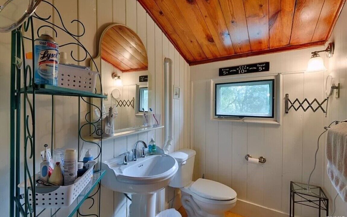 Photo of Bathroom in Alexandria Bay