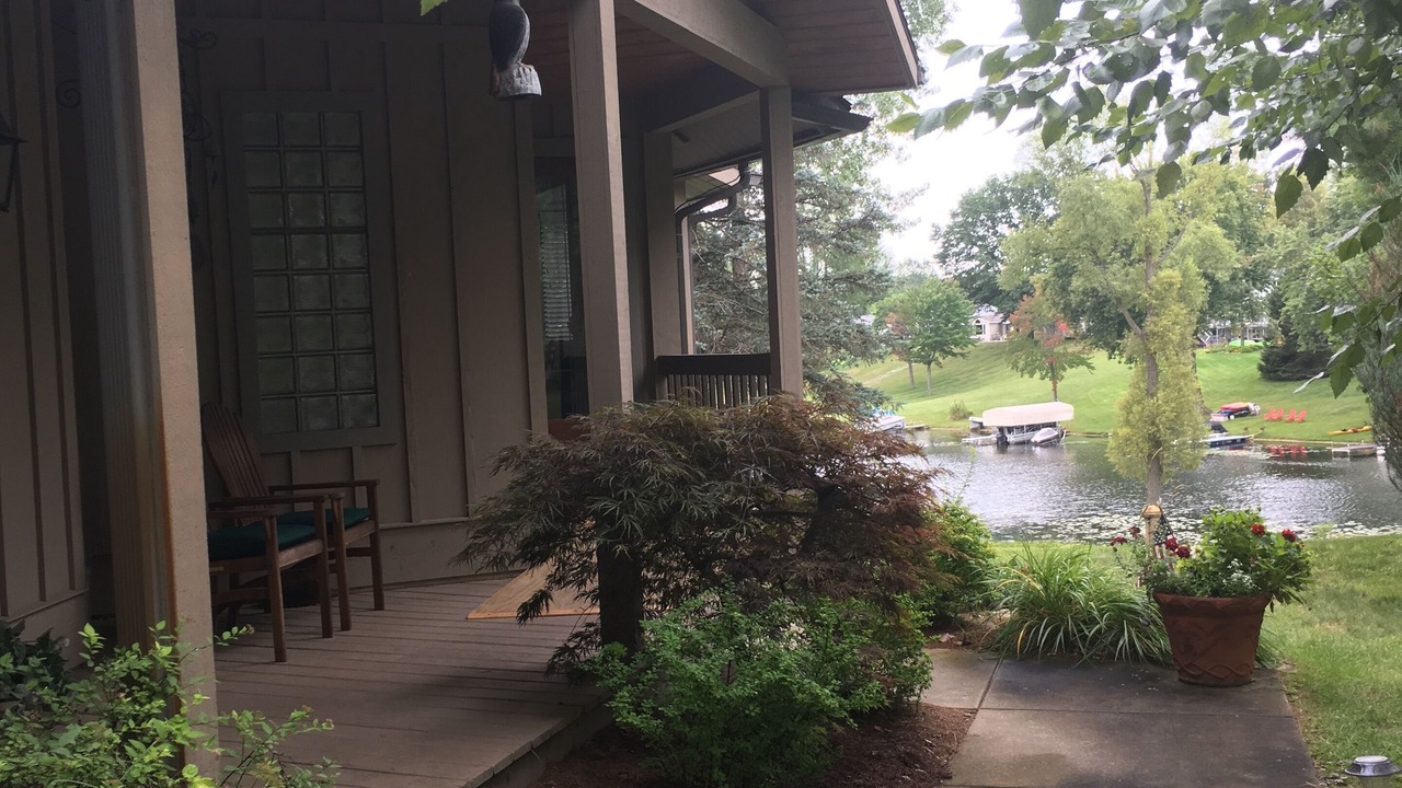 Photo of Patio Balcony in Canadian Lakes