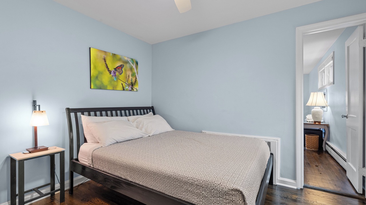 Photo of Bedroom in Willow Lawn
