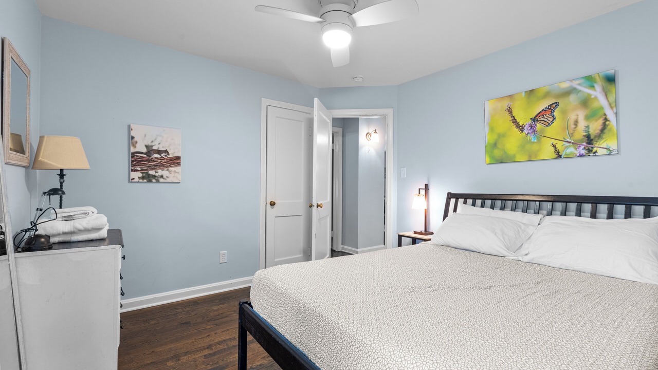 Photo of Bedroom in Willow Lawn