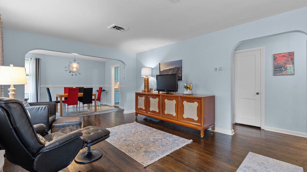 Photo of Livingroom in Willow Lawn
