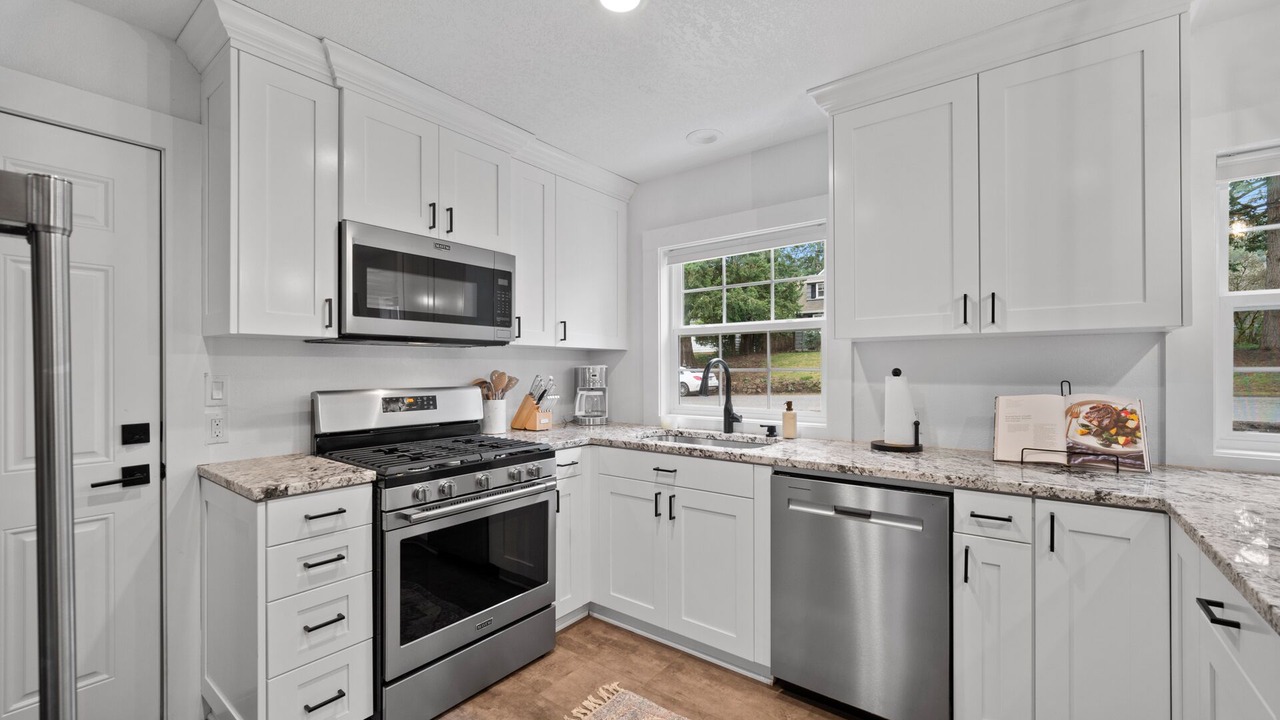 Photo of Kitchen in Lake Oswego