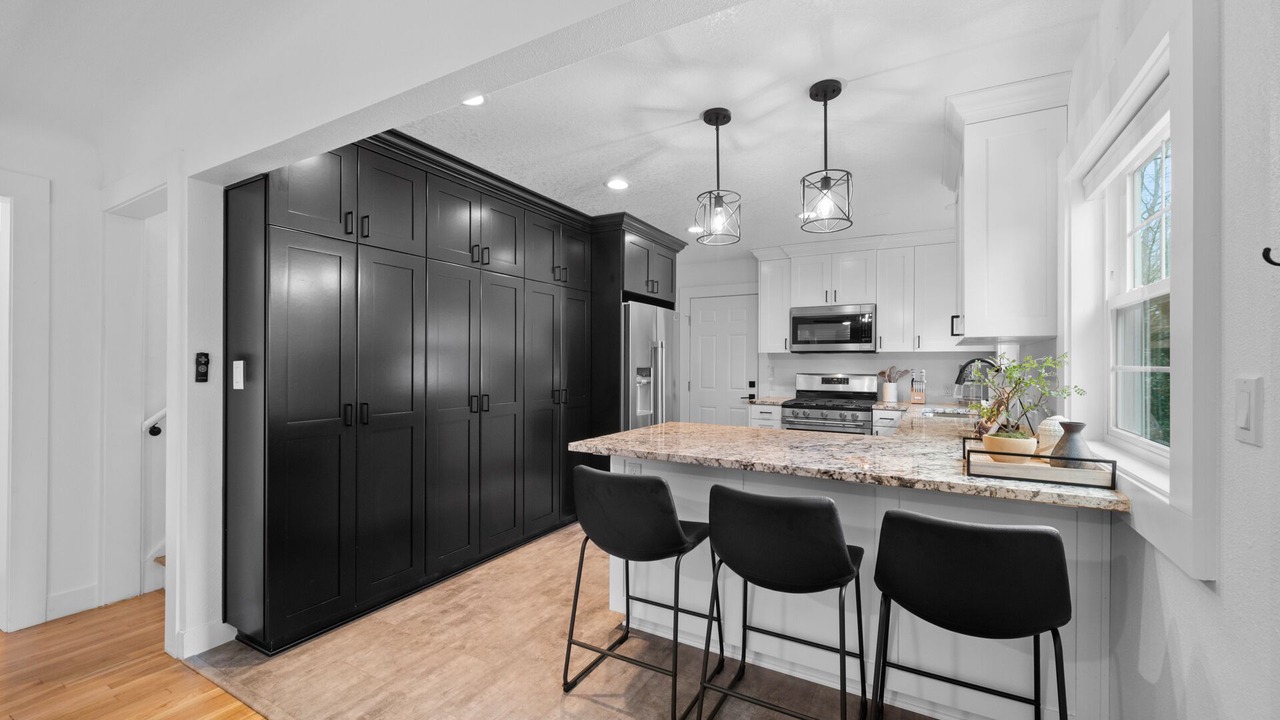 Photo of Kitchen in Lake Oswego