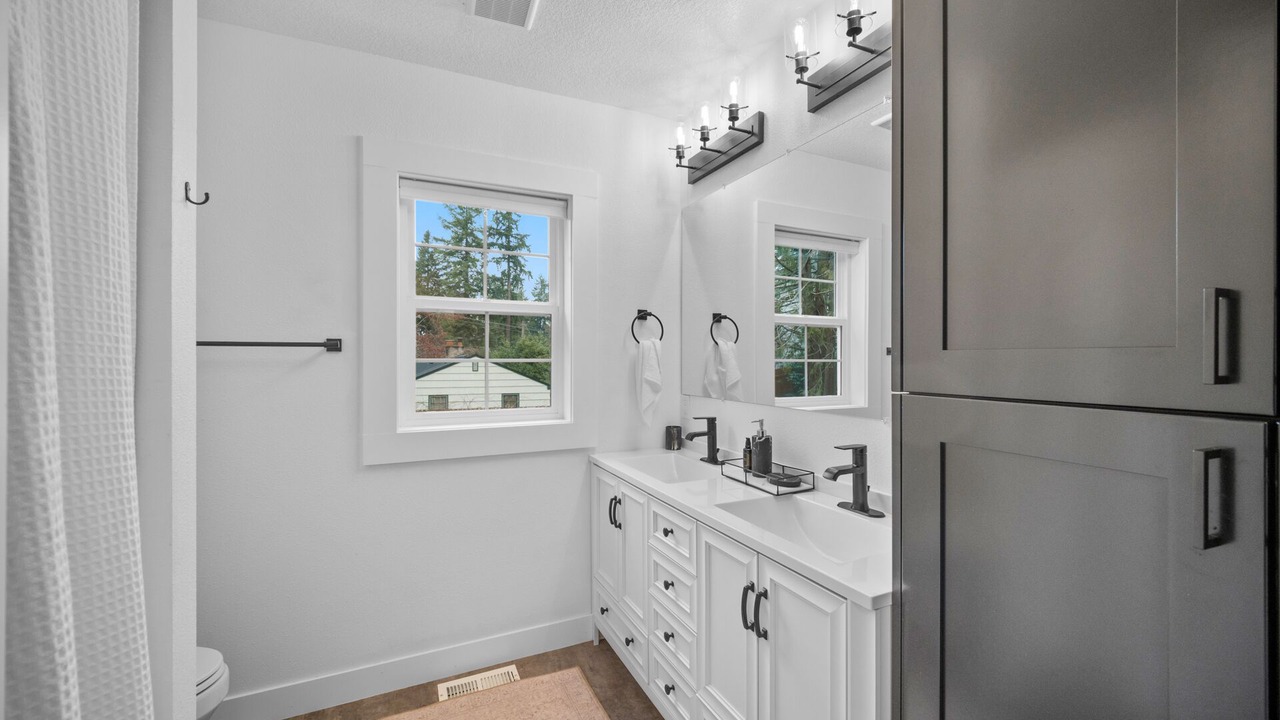 Photo of Bathroom in Lake Oswego