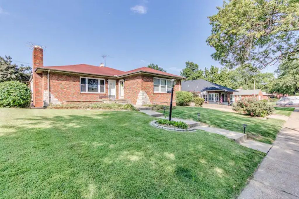 Photo of Outdoor in St. Louis Hills