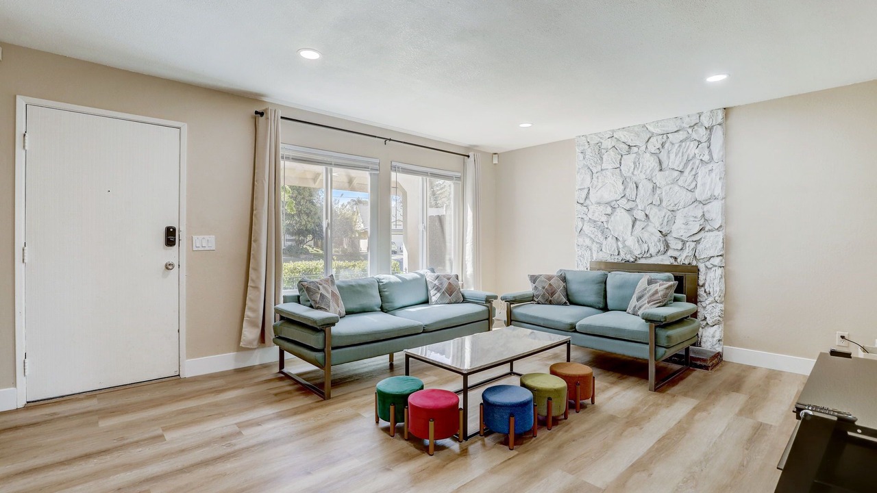 Photo of Livingroom in Sacramento