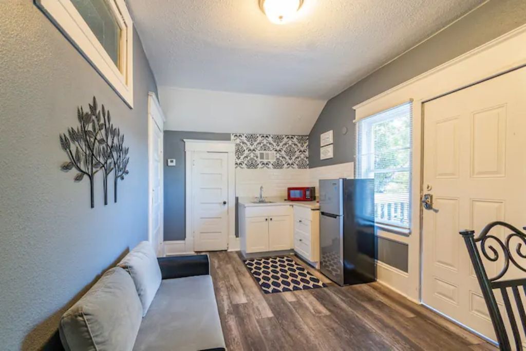 Photo of Livingroom in Urban Core