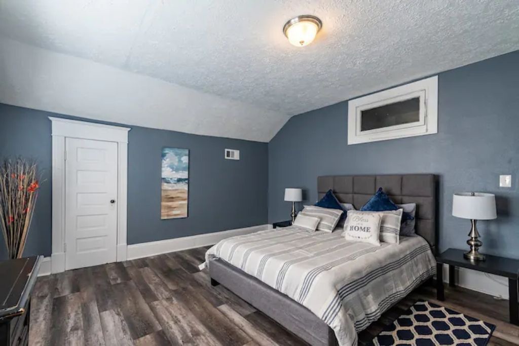 Photo of Bedroom in Urban Core