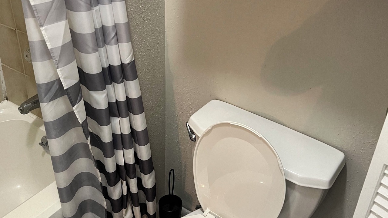 Photo of Bathroom in George Bush Park/Eldridge
