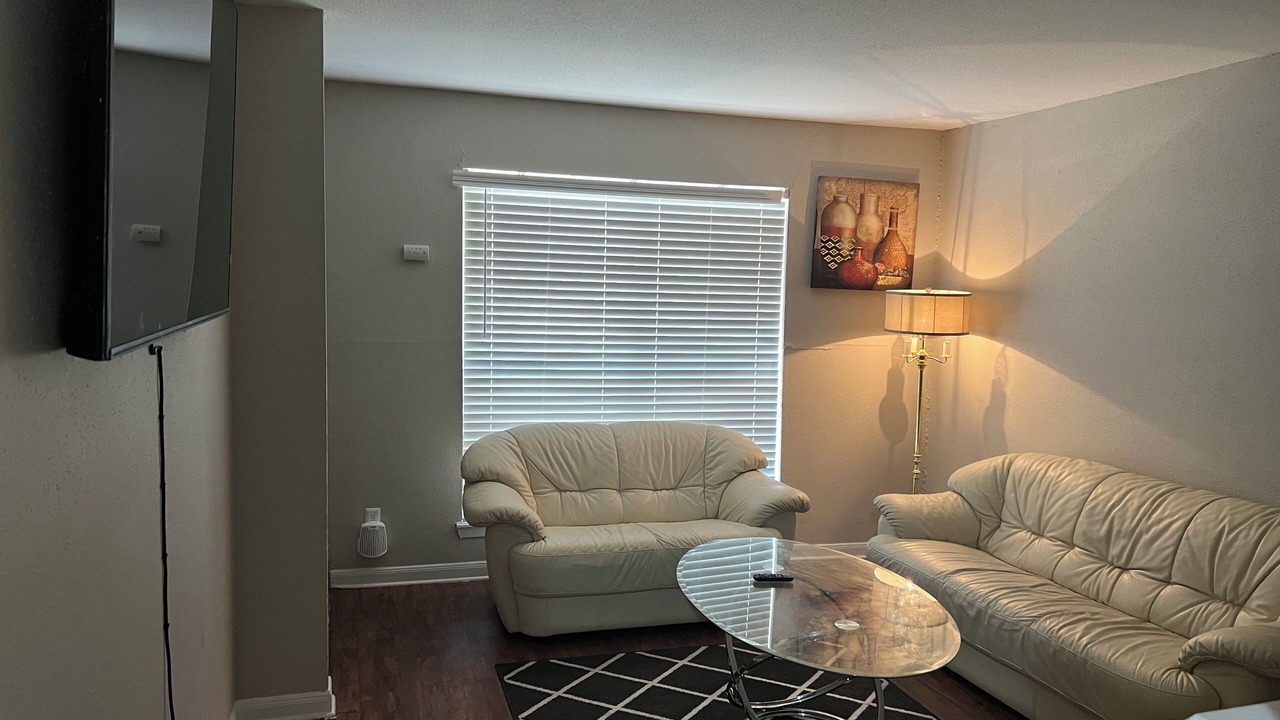 Photo of Livingroom in George Bush Park/Eldridge