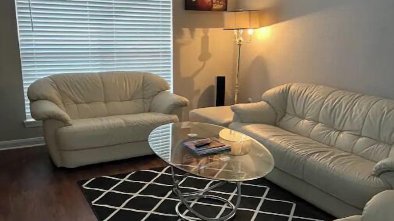 Photo of Livingroom in George Bush Park/Eldridge