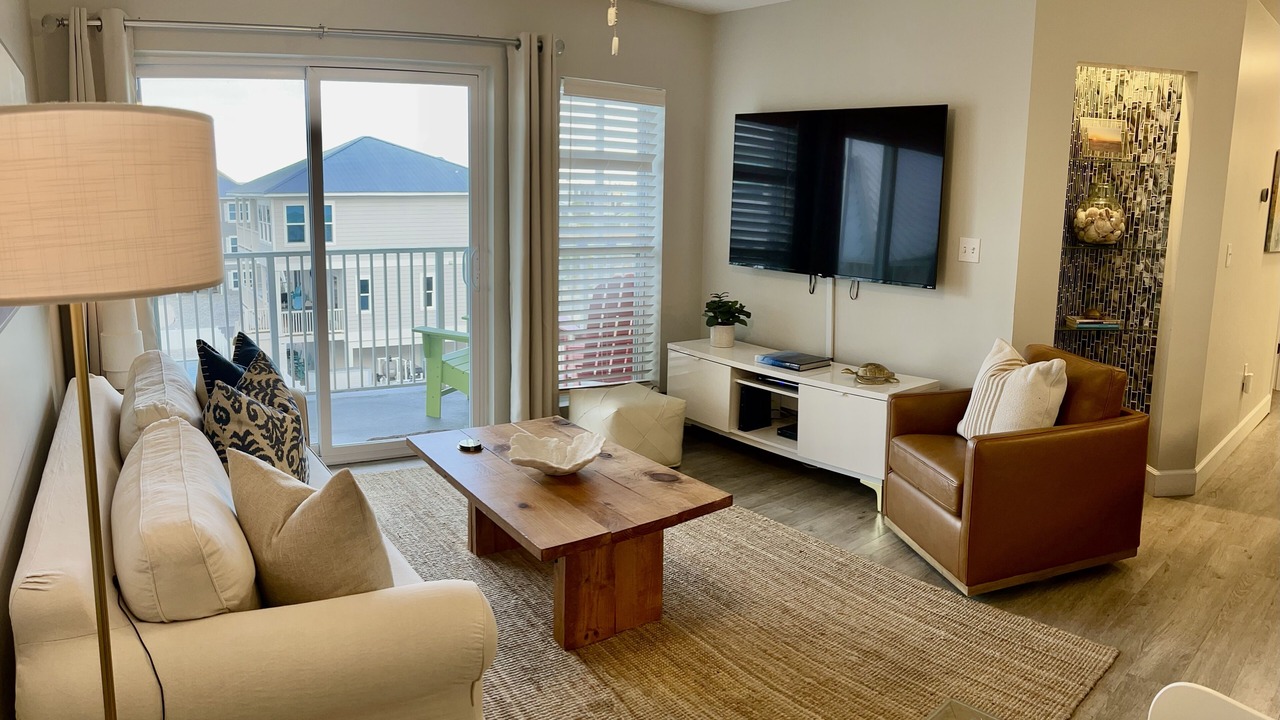 Photo of Livingroom in Mexico Beach