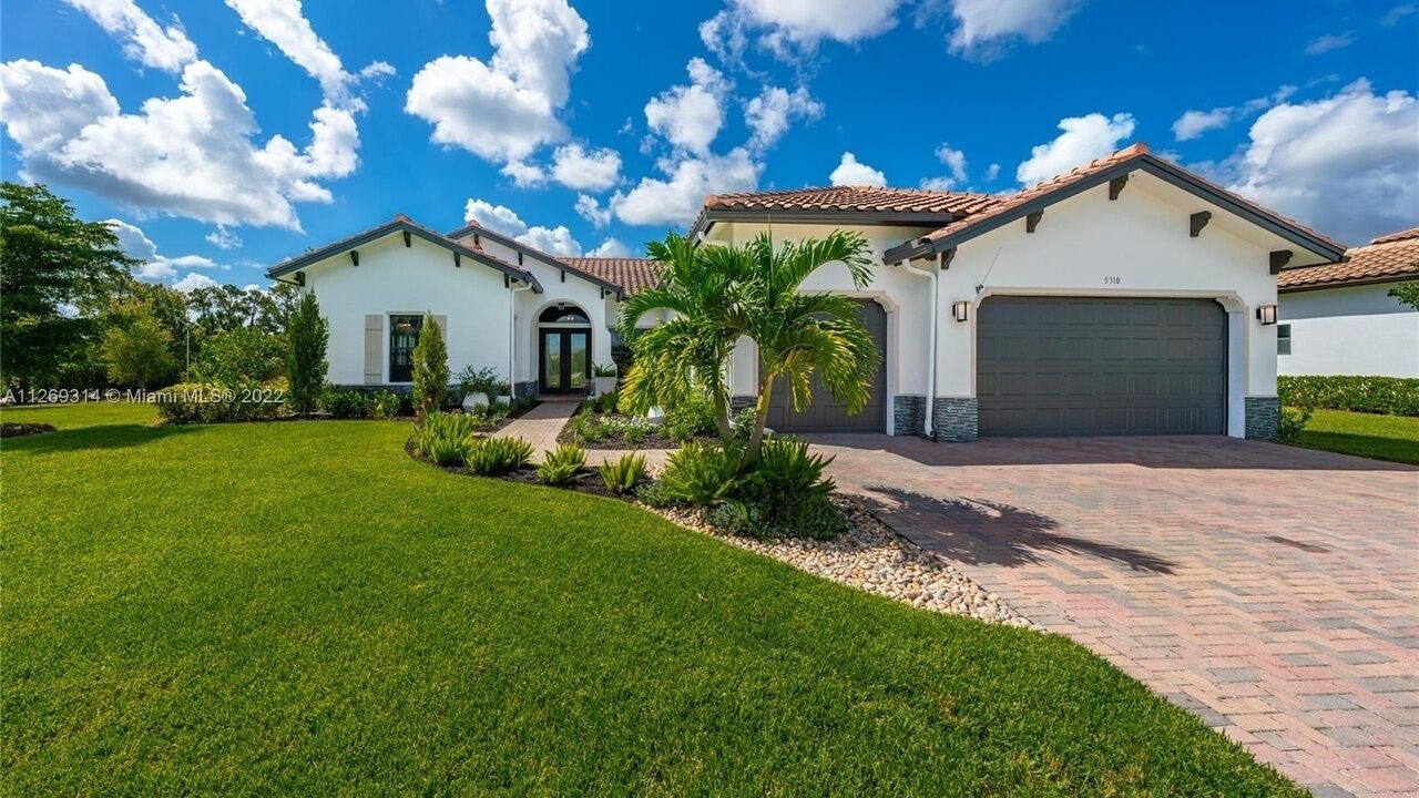 Photo of Outdoor in Ave Maria
