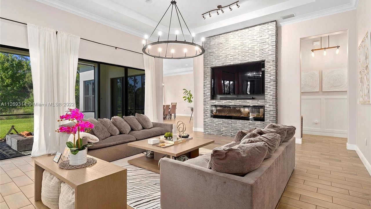 Photo of Livingroom in Ave Maria