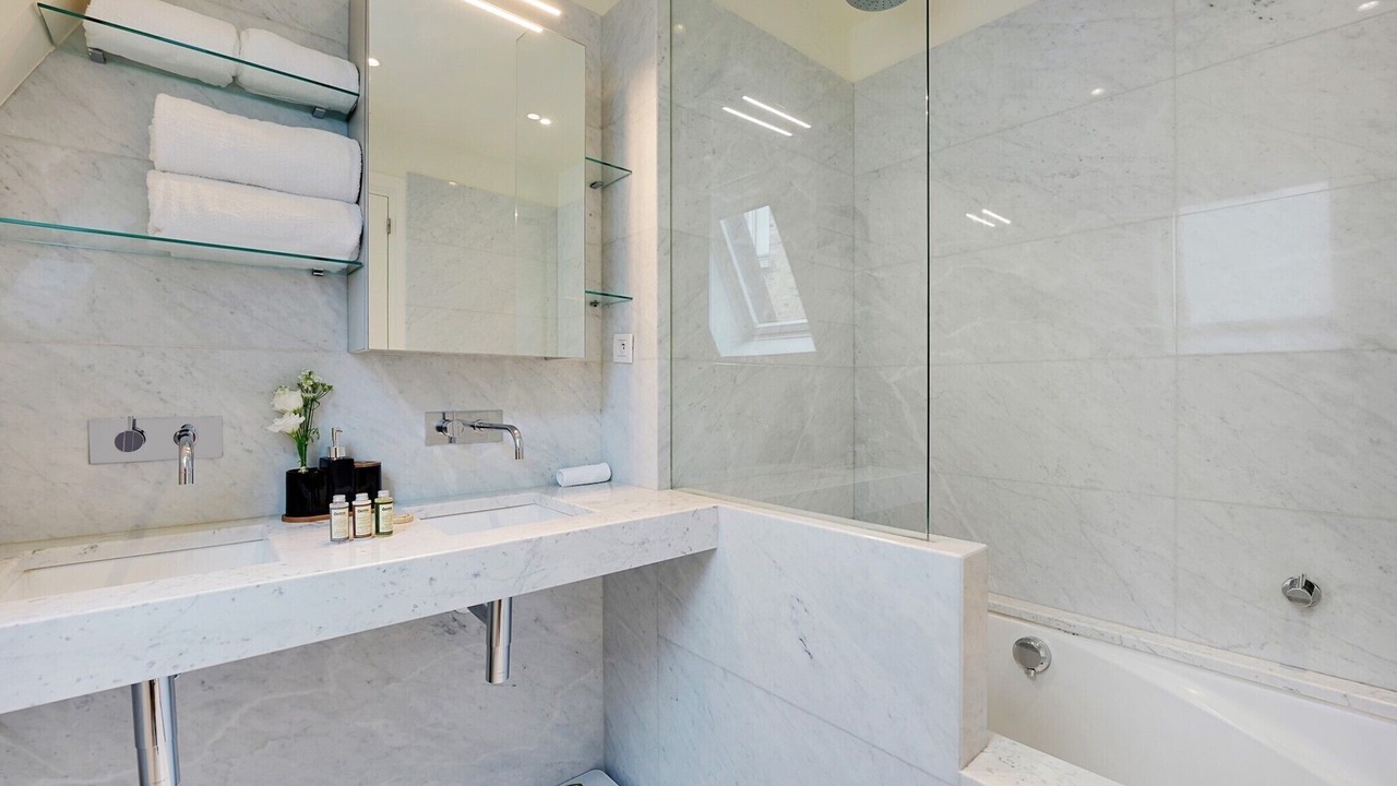 Photo of Bathroom in Odeon