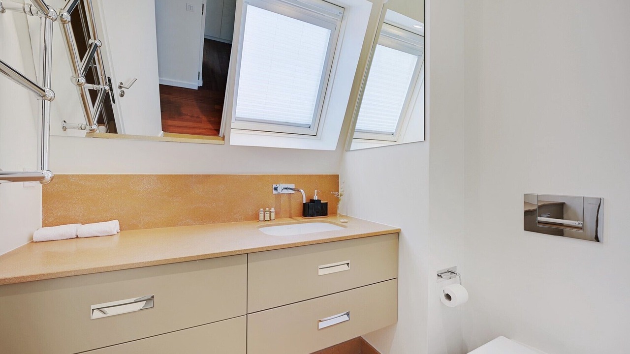 Photo of Bathroom in Odeon