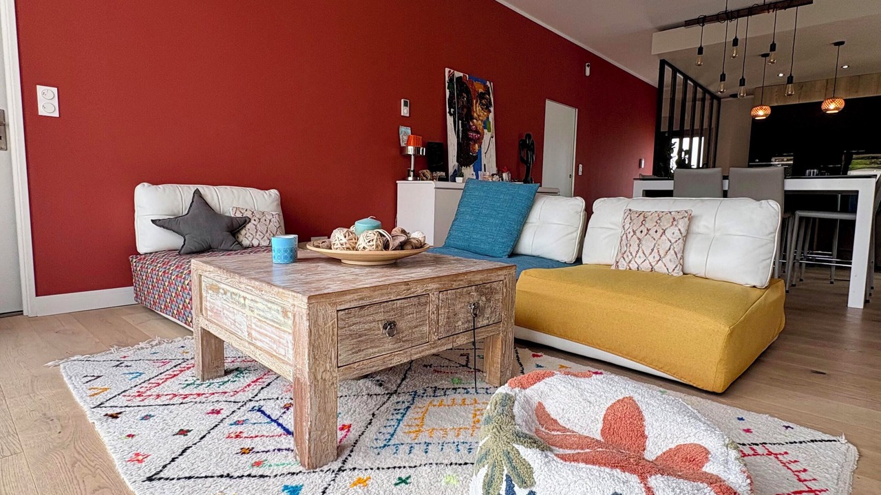 Photo of Livingroom in Orange
