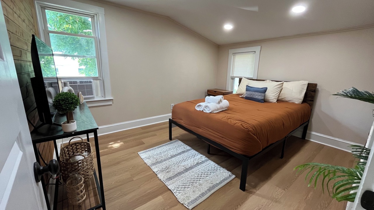 Photo of Bedroom in Coventry Lake