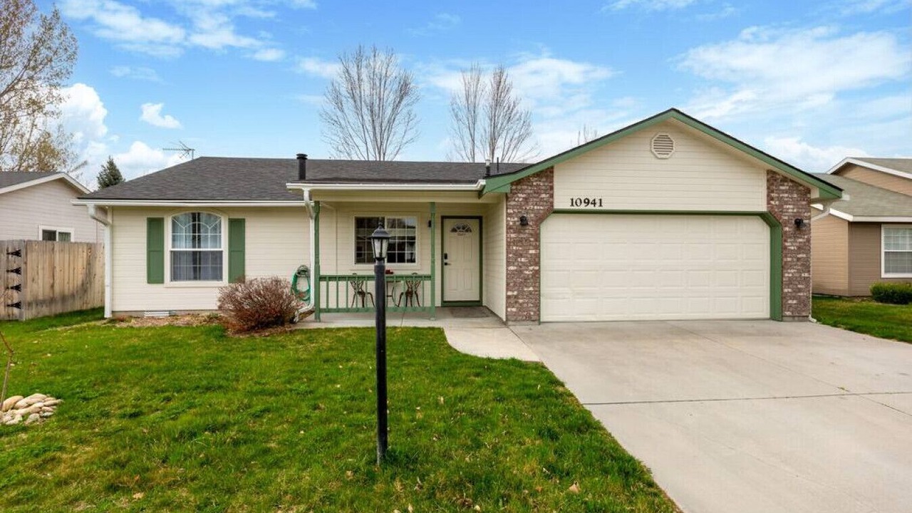 Photo of Others in Star