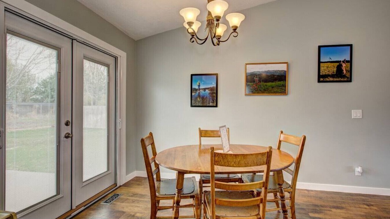 Photo of Others in Star