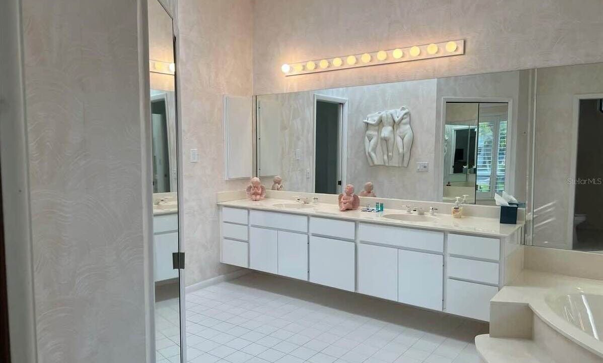 Photo of Bathroom in Burnt Store Isles