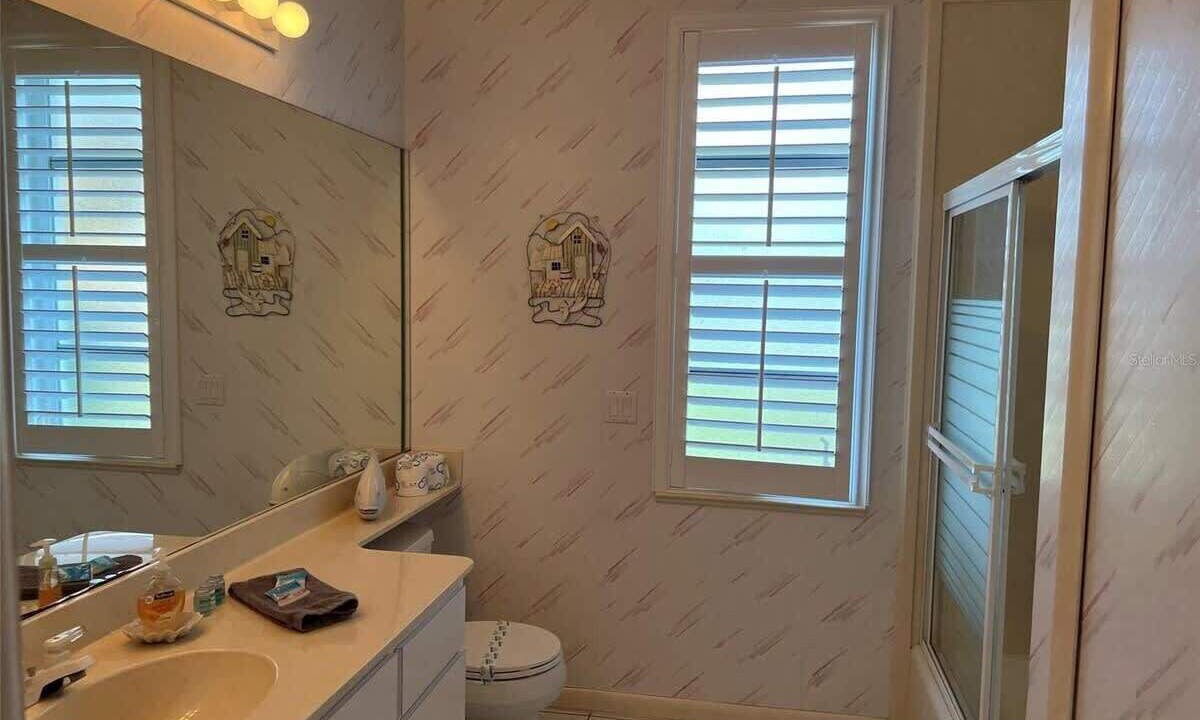 Photo of Bathroom in Burnt Store Isles