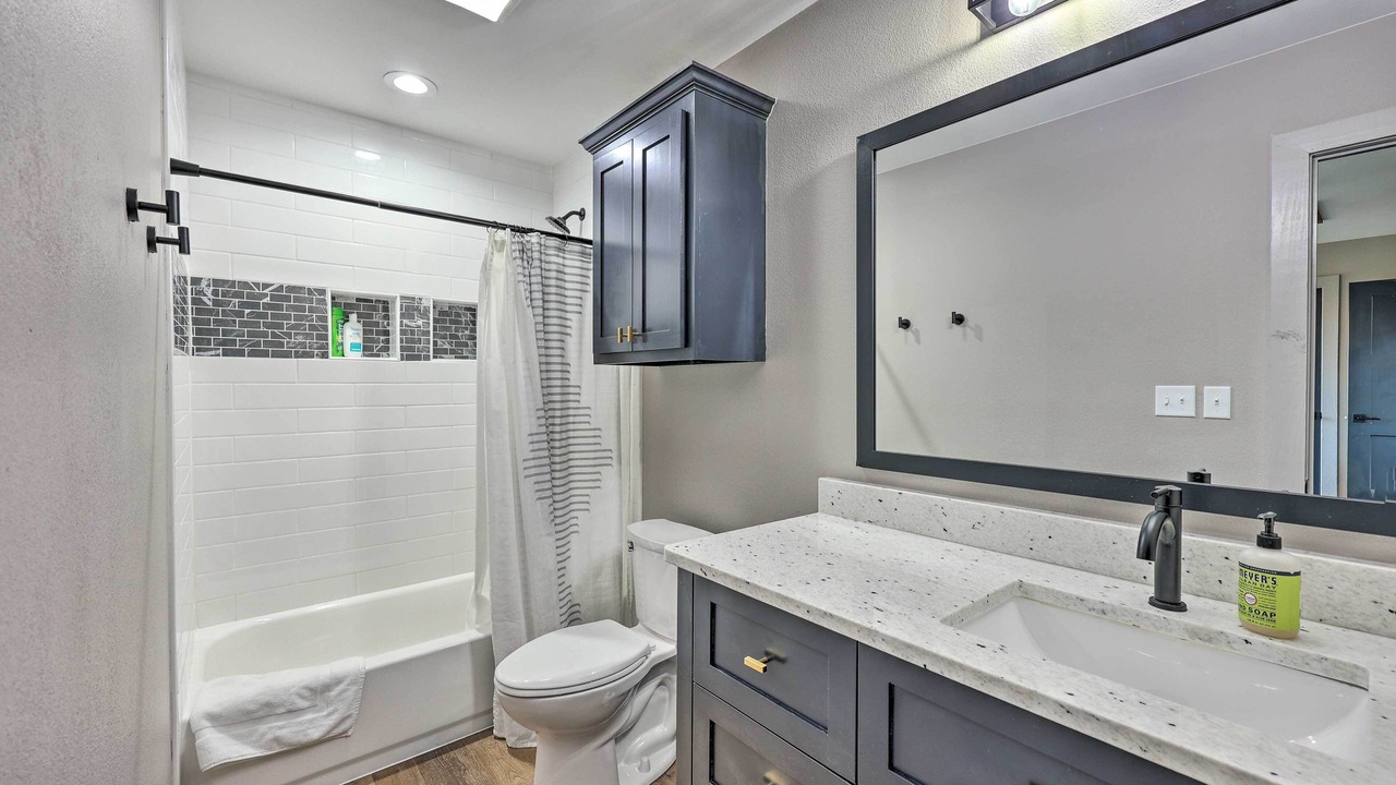 Photo of Bathroom in Glenwood
