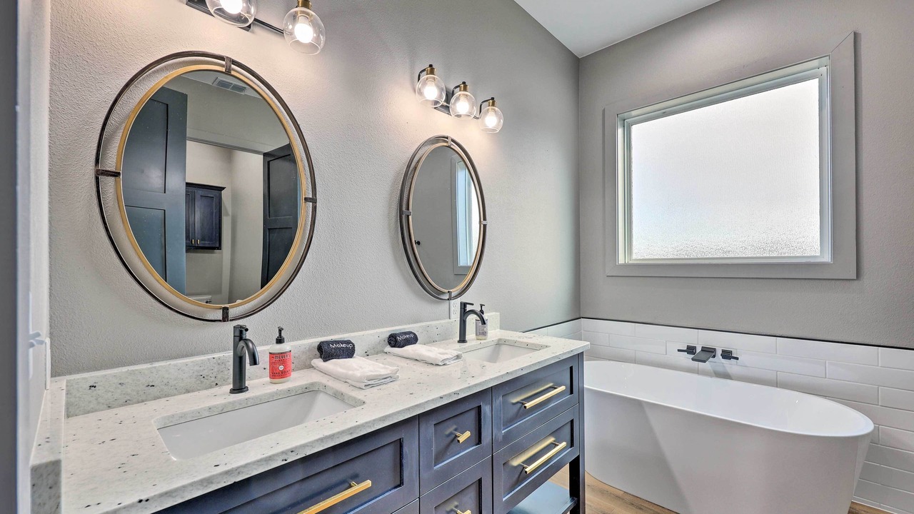 Photo of Bathroom in Glenwood