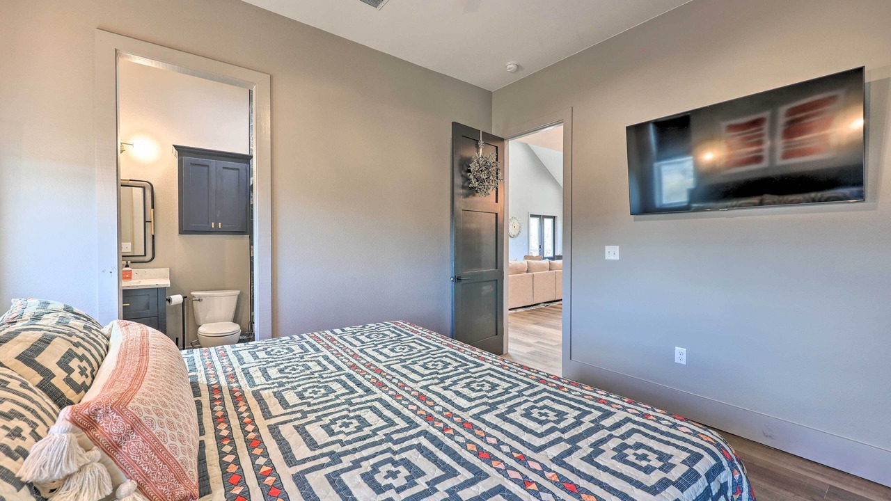 Photo of Bedroom in Glenwood