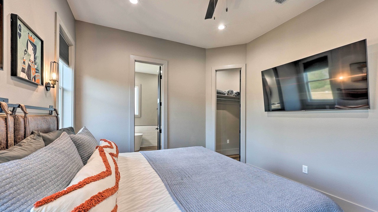 Photo of Bedroom in Glenwood