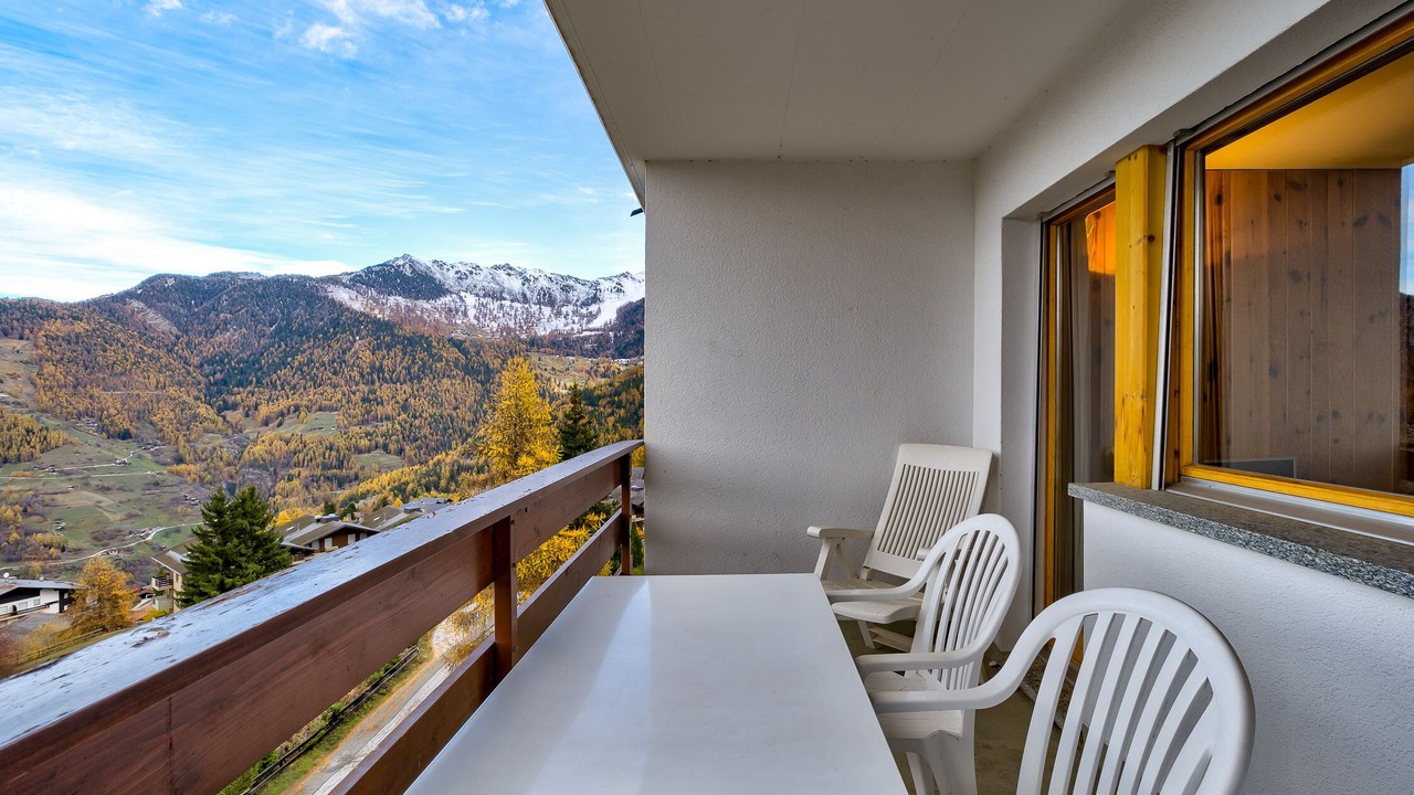 Photo of Patio Balcony in La Tzoumaz