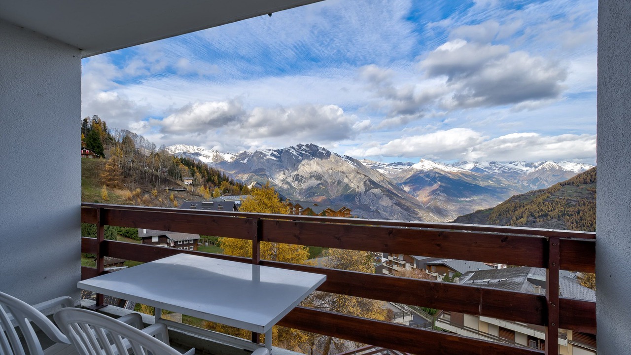 Photo of Patio Balcony in La Tzoumaz