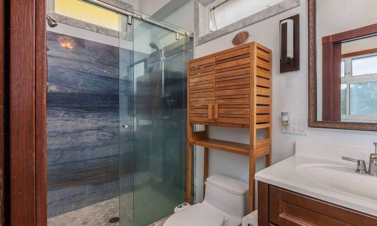 Photo of Bathroom in Laie