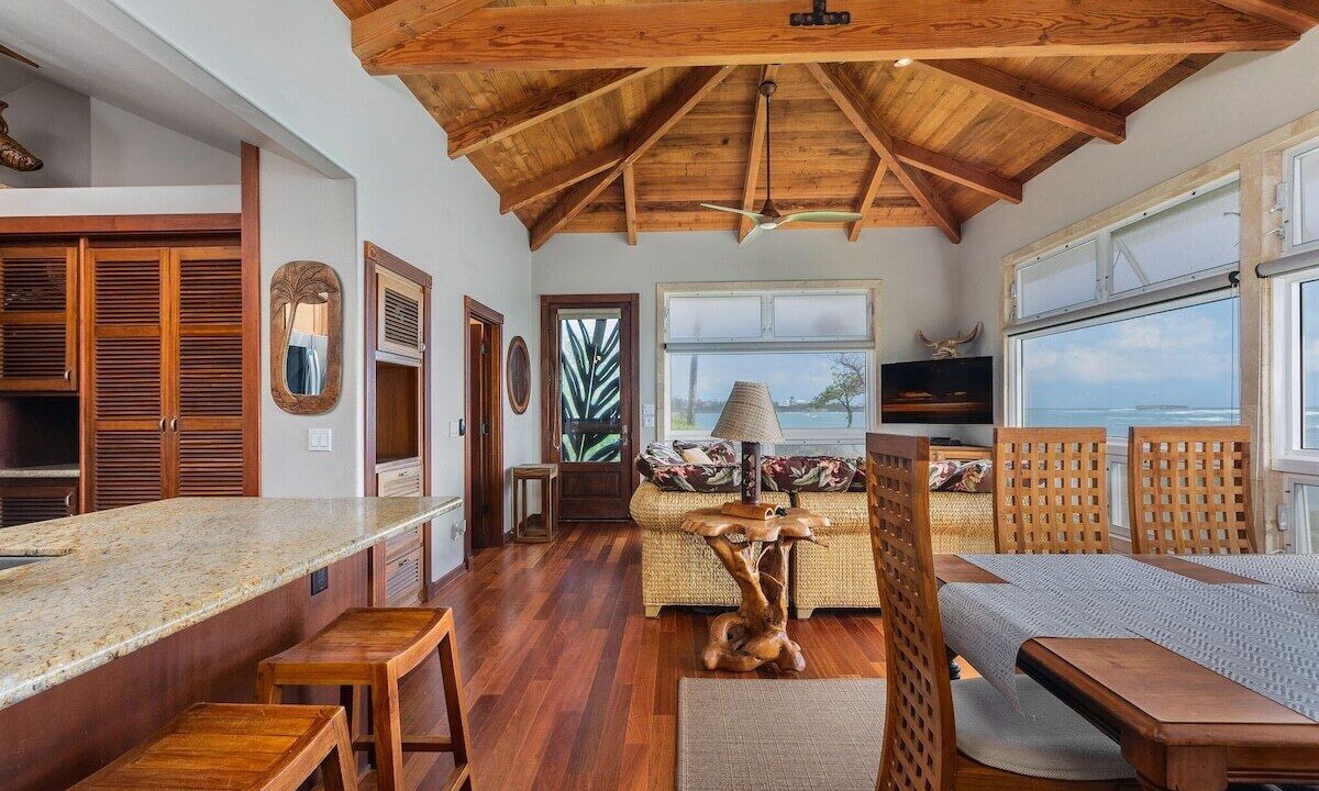 Photo of Others in Laie