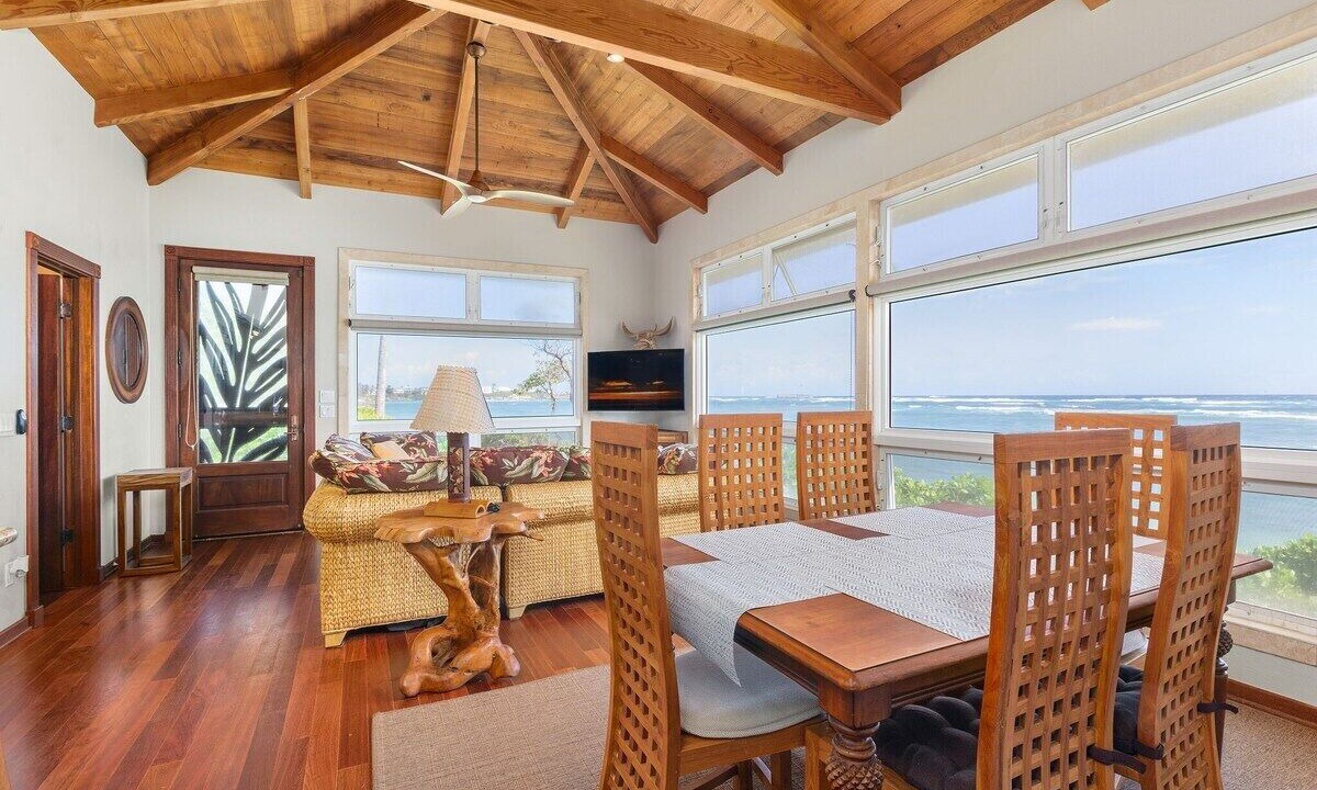 Photo of Others in Laie