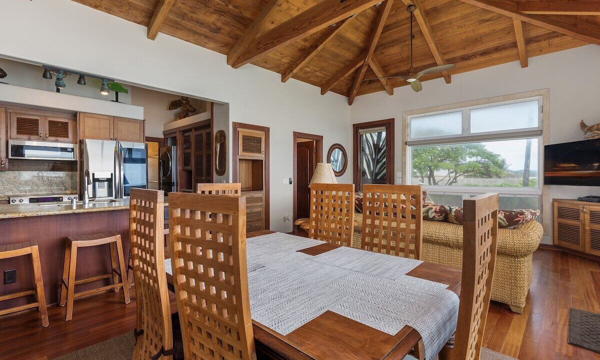 Photo of Others in Laie