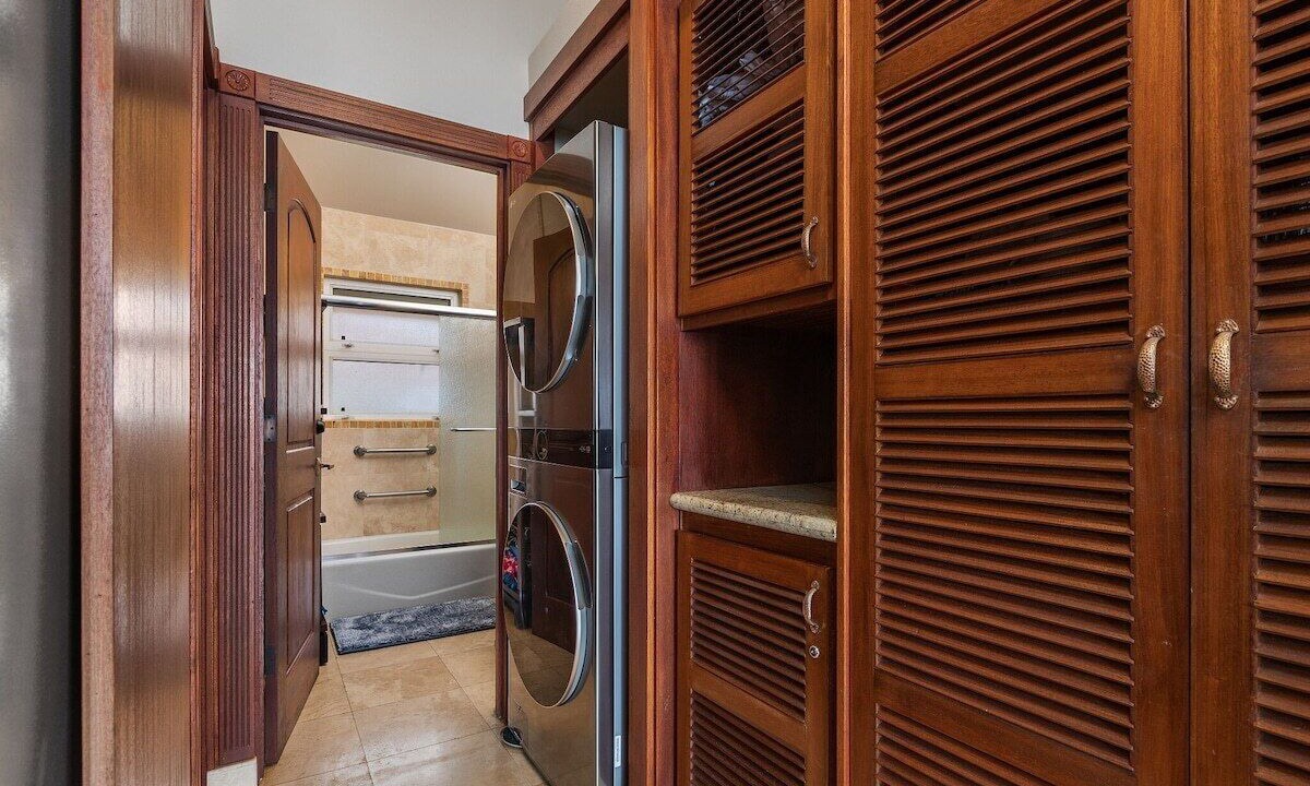 Photo of Others in Laie