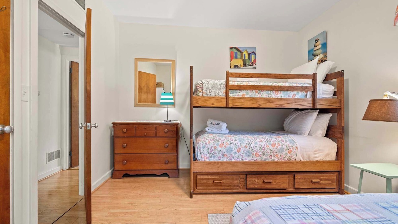 Photo of Bedroom in South Chatham