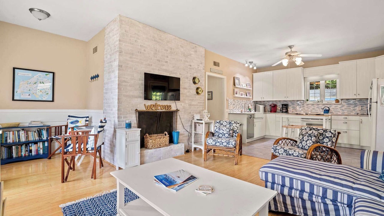 Photo of Livingroom in South Chatham