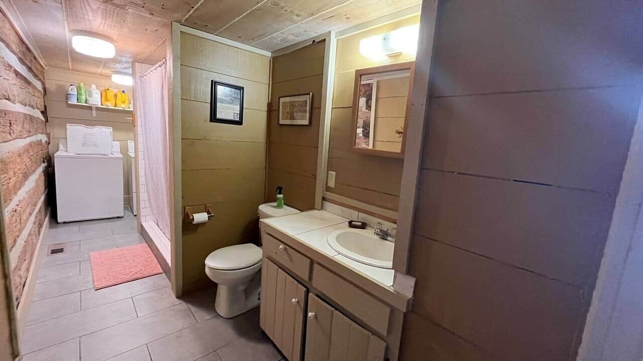 Photo of Bathroom in Chatsworth