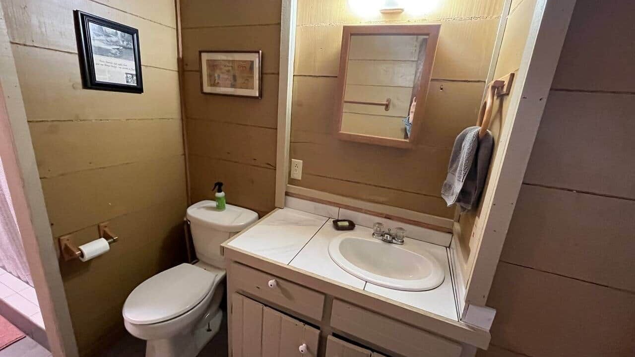 Photo of Bathroom in Chatsworth