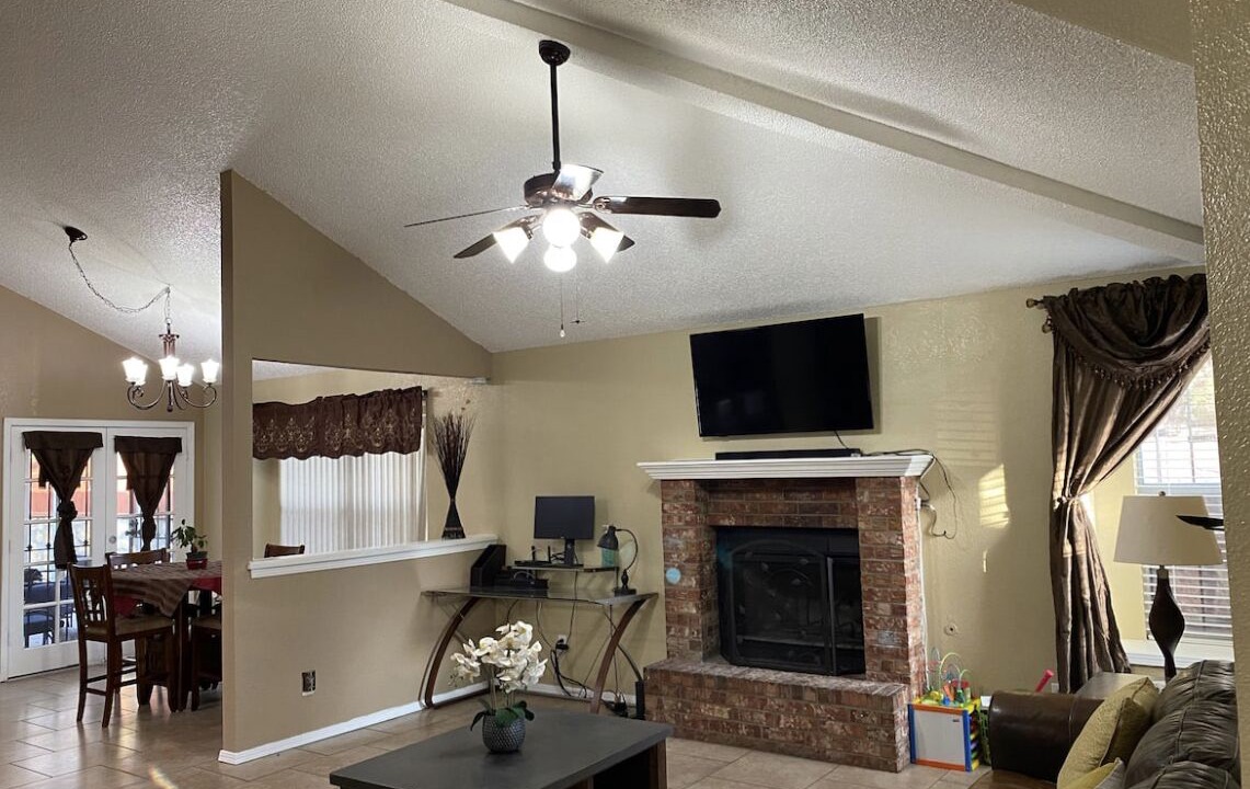 Photo of Livingroom in Biggs Field