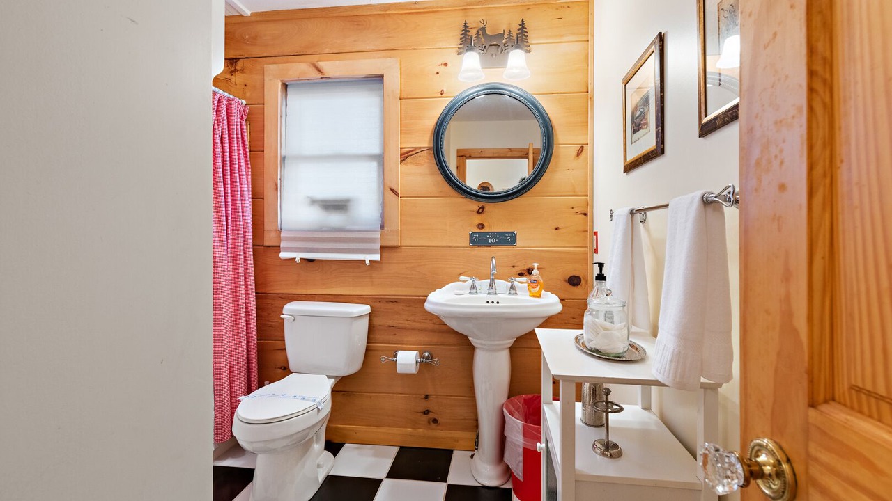 Photo of Bathroom in Boone
