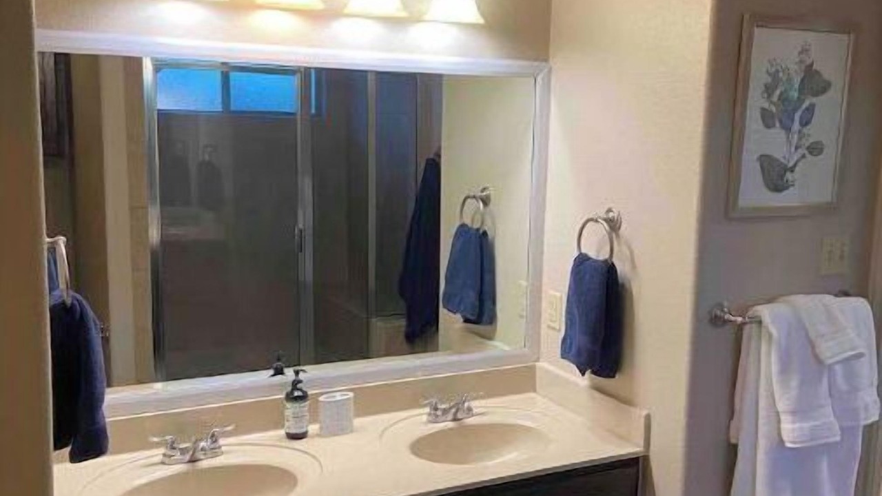 Photo of Bathroom in Bonanza