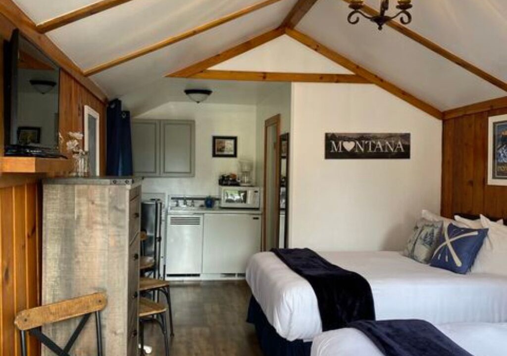 Photo of Others in Helena