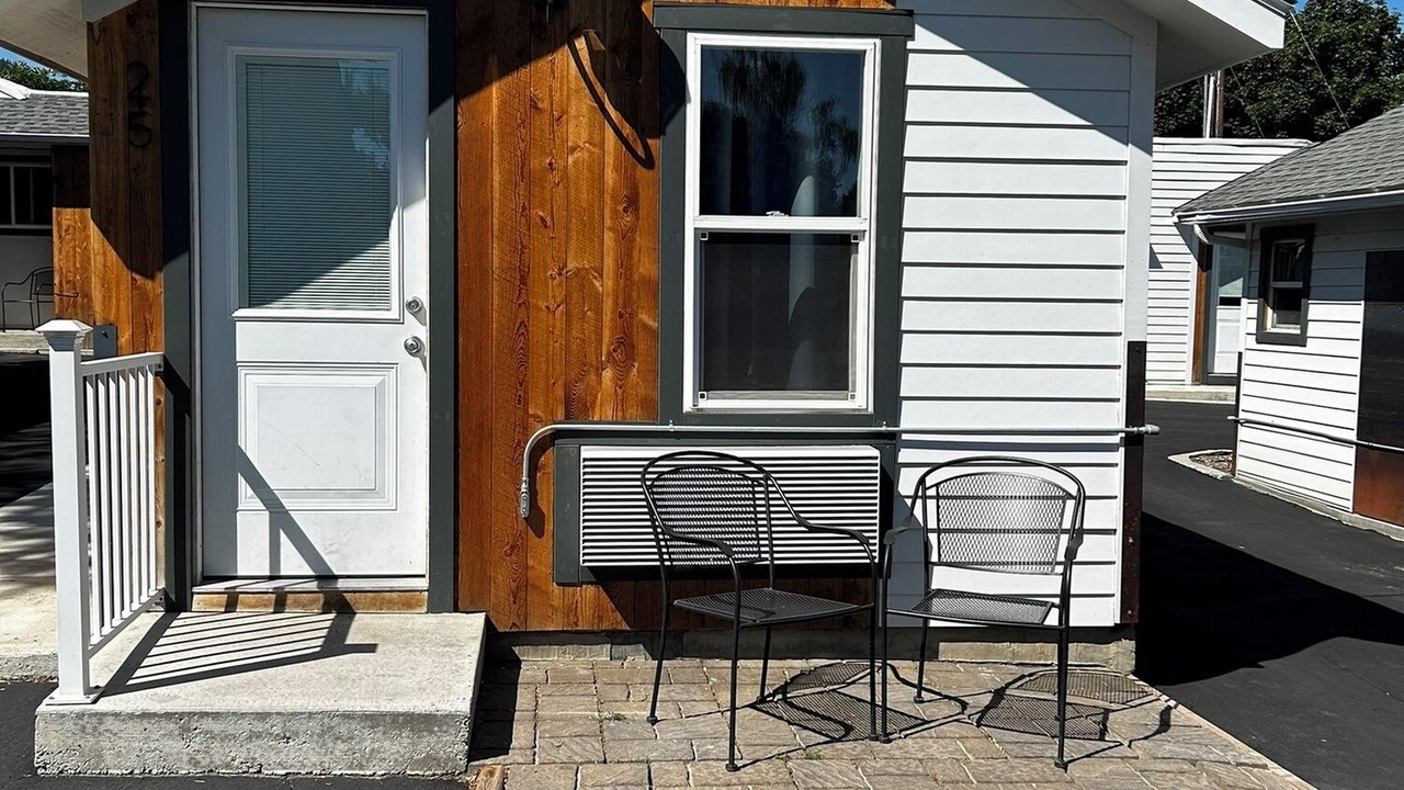 Photo of Others in Helena